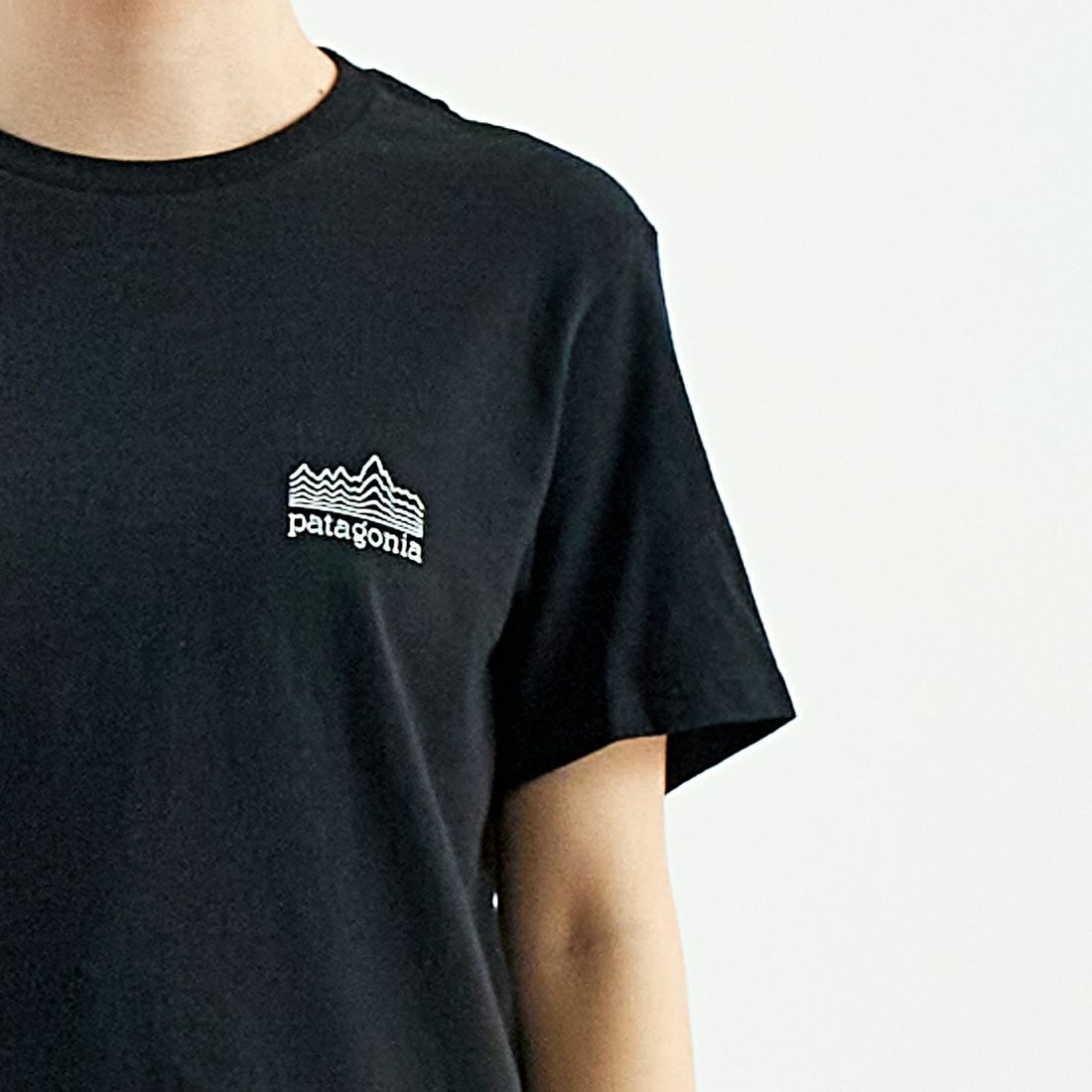 patagonia [パタゴニア] ストラタスパイア レスポンシビリTシャツ [37792] BLK &&モデル身長：167cm 着用サイズ：XS&&
