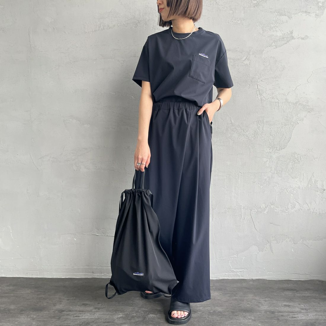 THOUSAND MILE [サウザンド マイル] 別注 サマーバケーション ラップパンツセットアップ [TM251NP50952-JF] NAVY &&モデル身長：160cm 着用サイズ：F&&