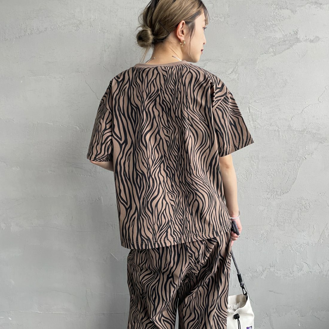 THOUSAND MILE [サウザンド マイル] 別注 ゼブラ柄 サマーバケーション ラップパンツセットアップ [TM251QP50952-JF] ZEBRA &&モデル身長：150cm 着用サイズ：F&&