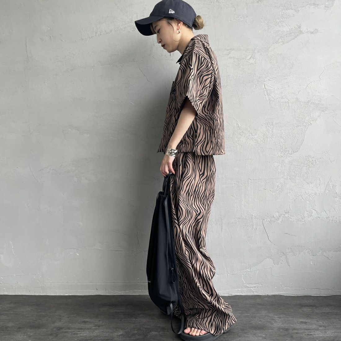 THOUSAND MILE [サウザンド マイル] 別注 ゼブラ柄 サマーバケーション ワイドパンツセットアップ [TM251QP50942-JF] ZEBRA &&モデル身長：150cm 着用サイズ：F&&