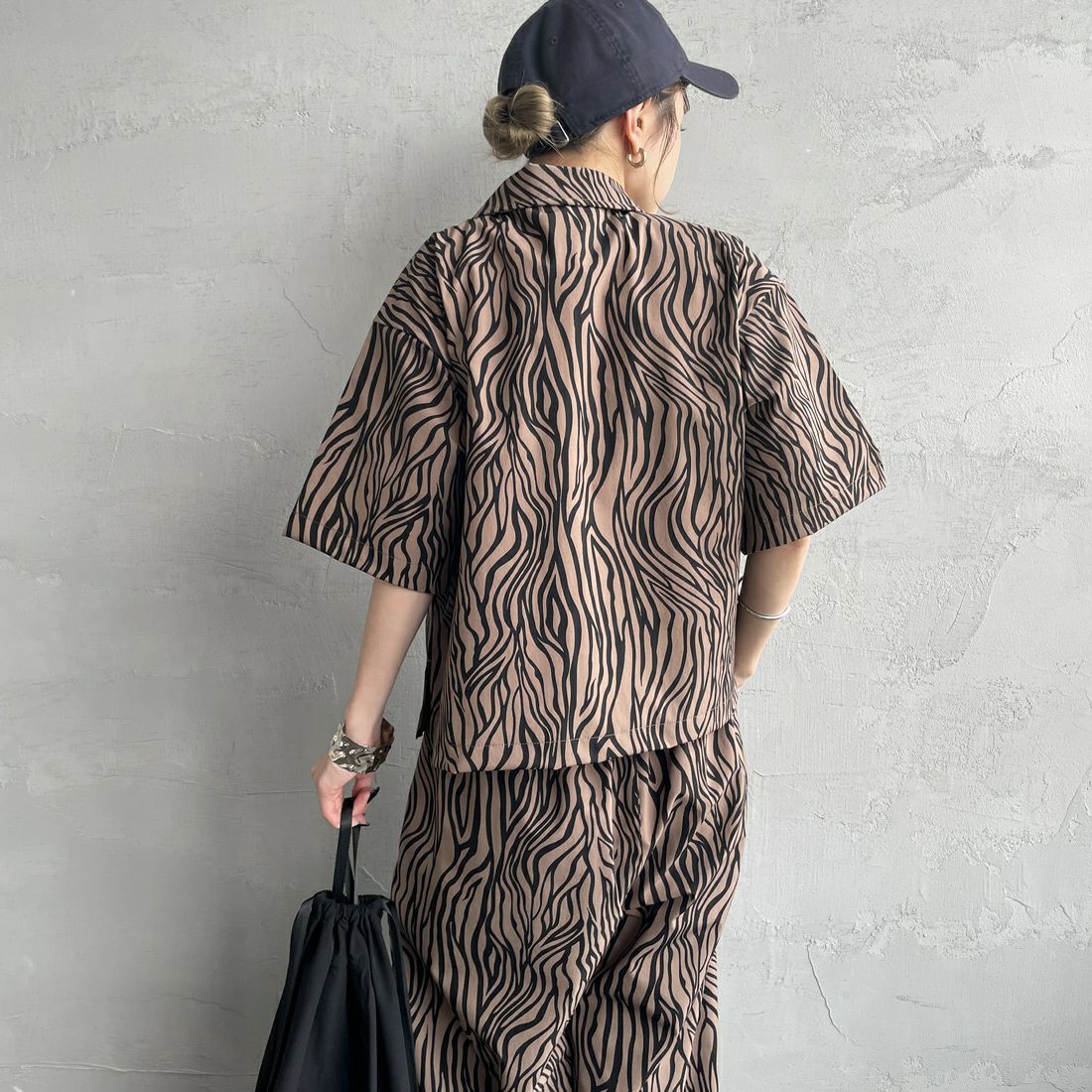 THOUSAND MILE [サウザンド マイル] 別注 ゼブラ柄 サマーバケーション ワイドパンツセットアップ [TM251QP50942-JF] ZEBRA &&モデル身長：150cm 着用サイズ：F&&