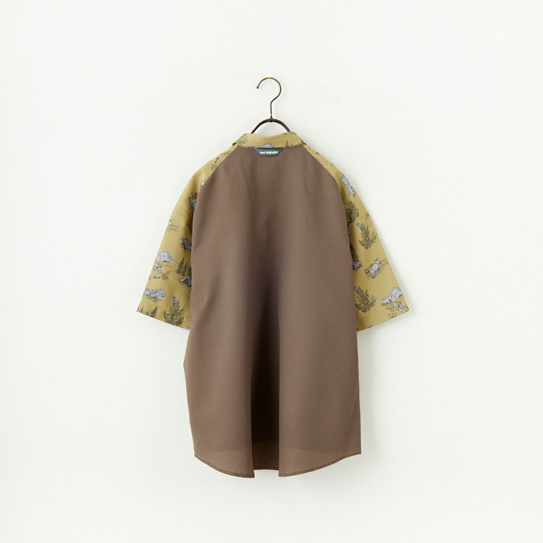 and wander [アンドワンダー] ハイキングクラブ テックシャツ [5745153051] BEIGE