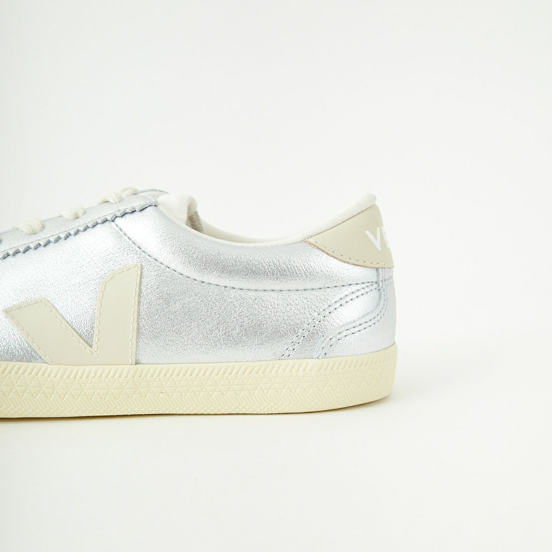 VEJA [ヴェジャ] レザースニーカー [VOLLEY] SILVER