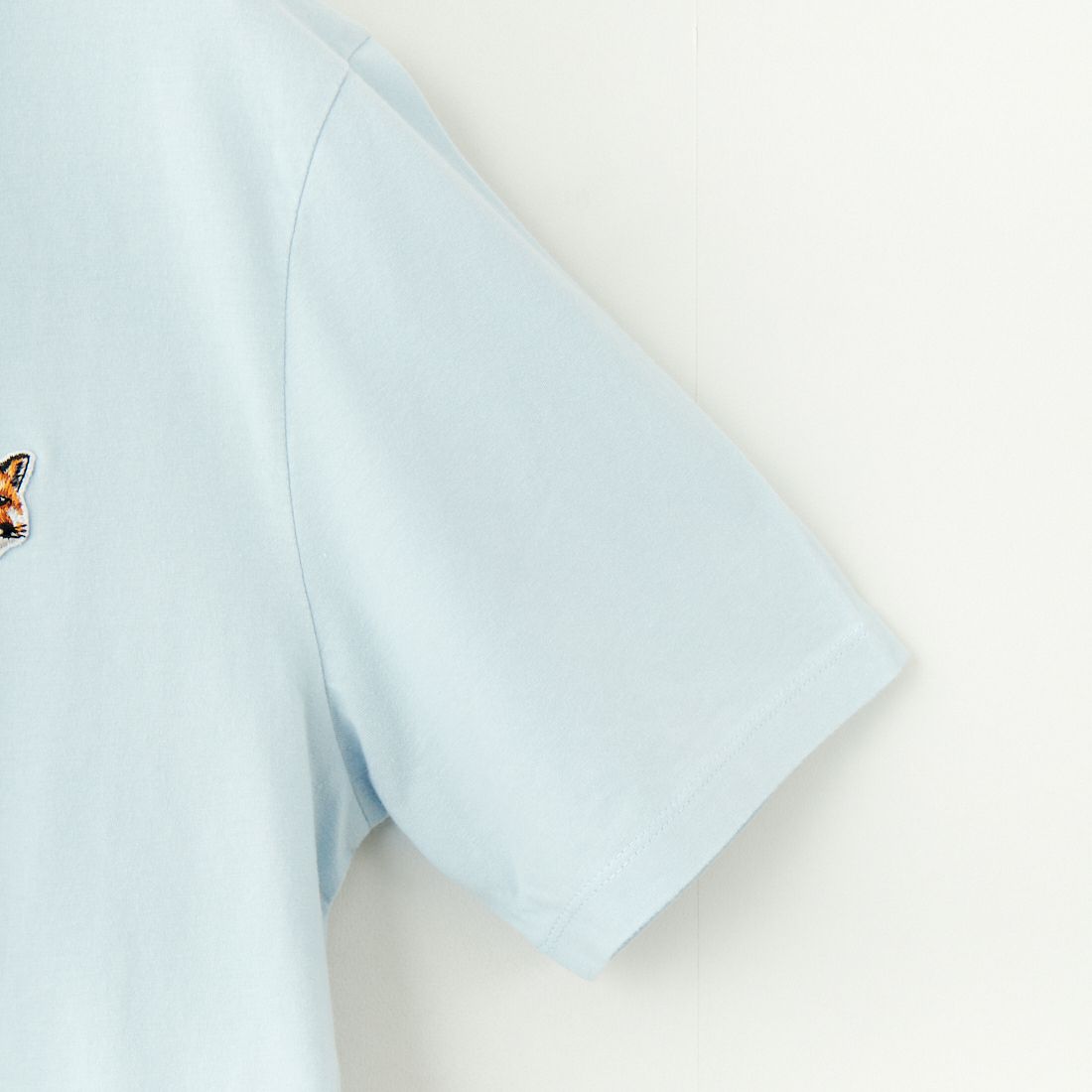 MAISON KITSUNE [メゾン キツネ] フォックスヘッド パッチ レギュラー Tシャツ [LM00104KJ0008] 0072 CIRRU