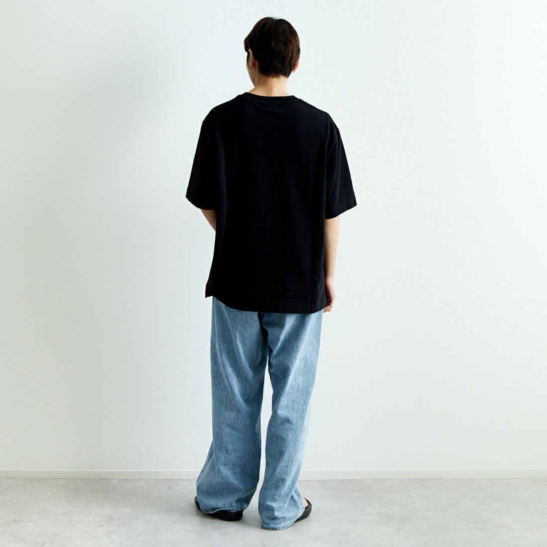MAISON KITSUNE [メゾン キツネ] エンブロイダリー オーバーサイズTシャツ [OM00122KJ0119] P199 BLACK &&モデル身長：160cm 着用サイズ：XS&&