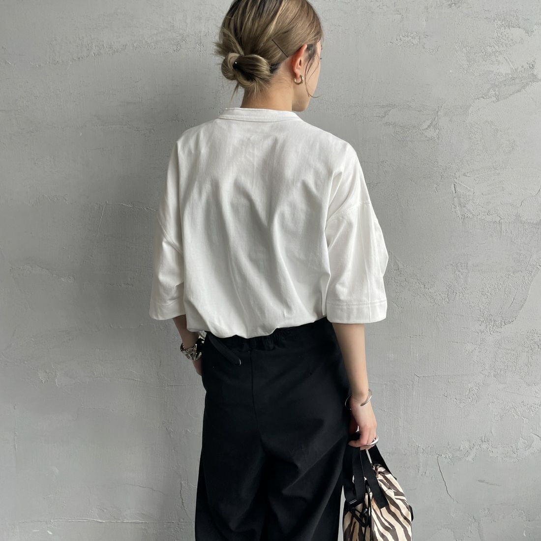 Health knit [ヘルスニット] 別注 ビッグシルエット ヘンリーネックTシャツ [HR25S-M121-JF] WHITE &&モデル身長：150cm 着用サイズ：S&&