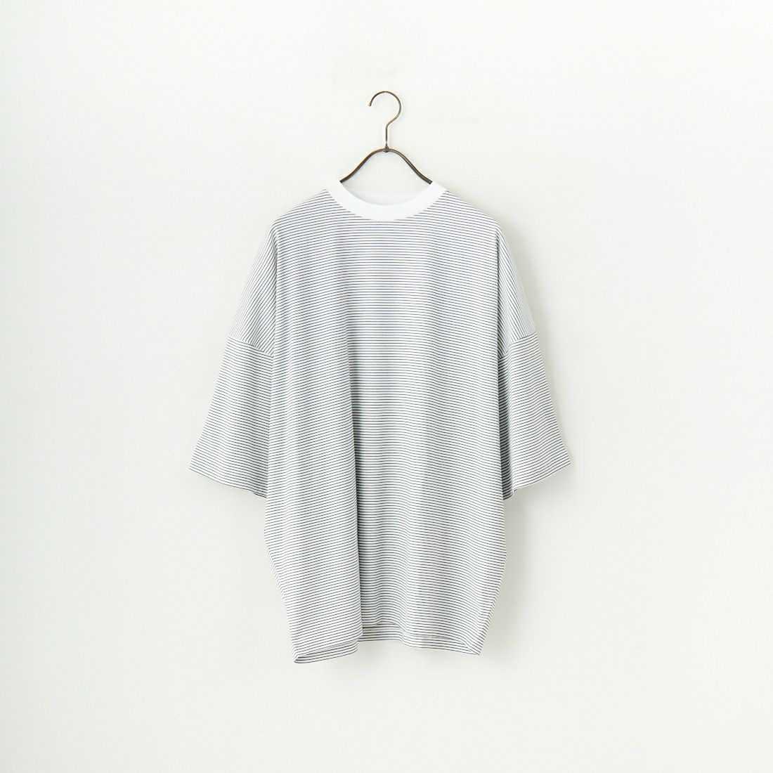 WHITE/BLAC