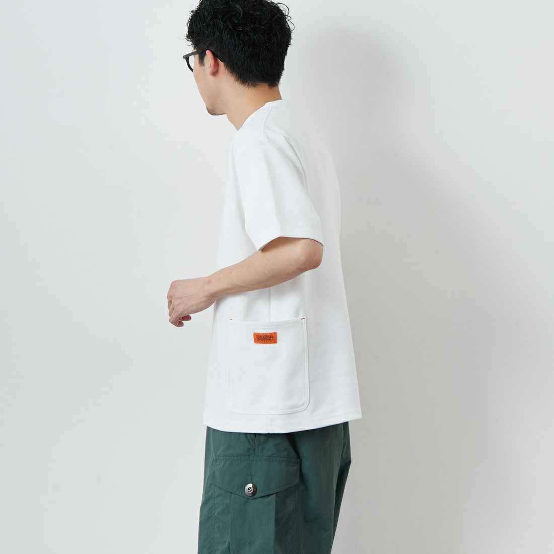 UNIVERSAL OVERALL [ユニバーサルオーバーオール] 別注 ポンチカバーオールTシャツ [U2511279IN-JF] WHITE &&モデル身長：167cm 着用サイズ：M&&