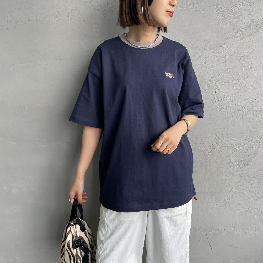 UNIVERSAL OVERALL [ユニバーサルオーバーオール] 別注 ドローコード付き ワイドシルエットTシャツ [U2513282IN-JF] NVY/BEG &&モデル身長：160cm 着用サイズ：S&&