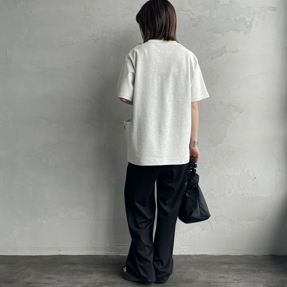 UNIVERSAL OVERALL [ユニバーサルオーバーオール] 別注 ポンチカバーオールTシャツ [U2511279IN-JF] GRAY &&モデル身長：158cm 着用サイズ：S&&