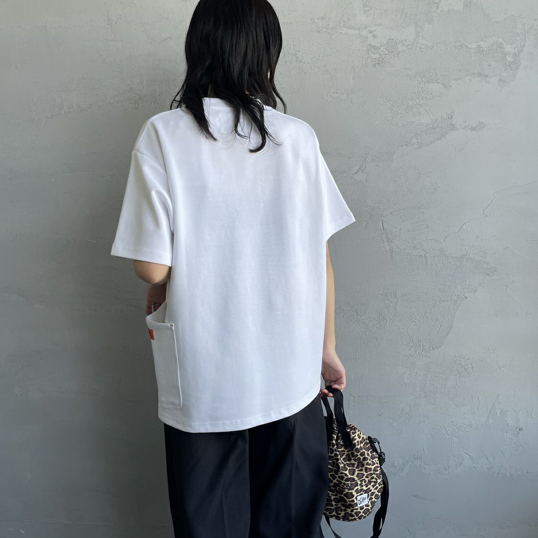 UNIVERSAL OVERALL [ユニバーサルオーバーオール] 別注 ポンチカバーオールTシャツ [U2511279IN-JF] WHITE &&モデル身長：160cm 着用サイズ：S&&