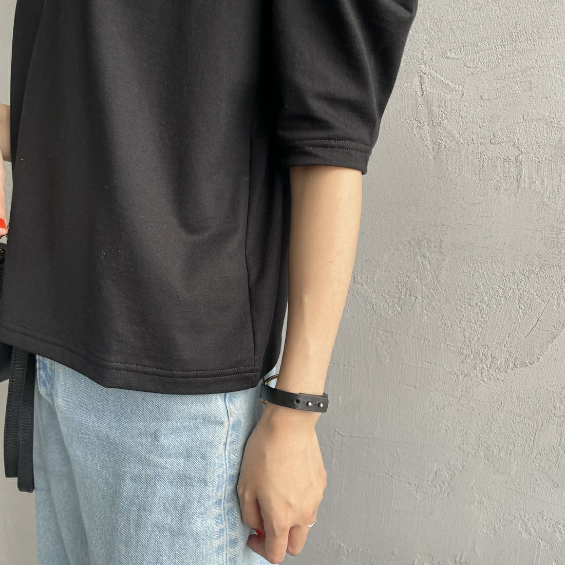 mizuiro ind [ミズイロインド] ドレープスリーブTシャツ [1-210066] 99 BLACK &&モデル身長：160cm 着用サイズ：F&&