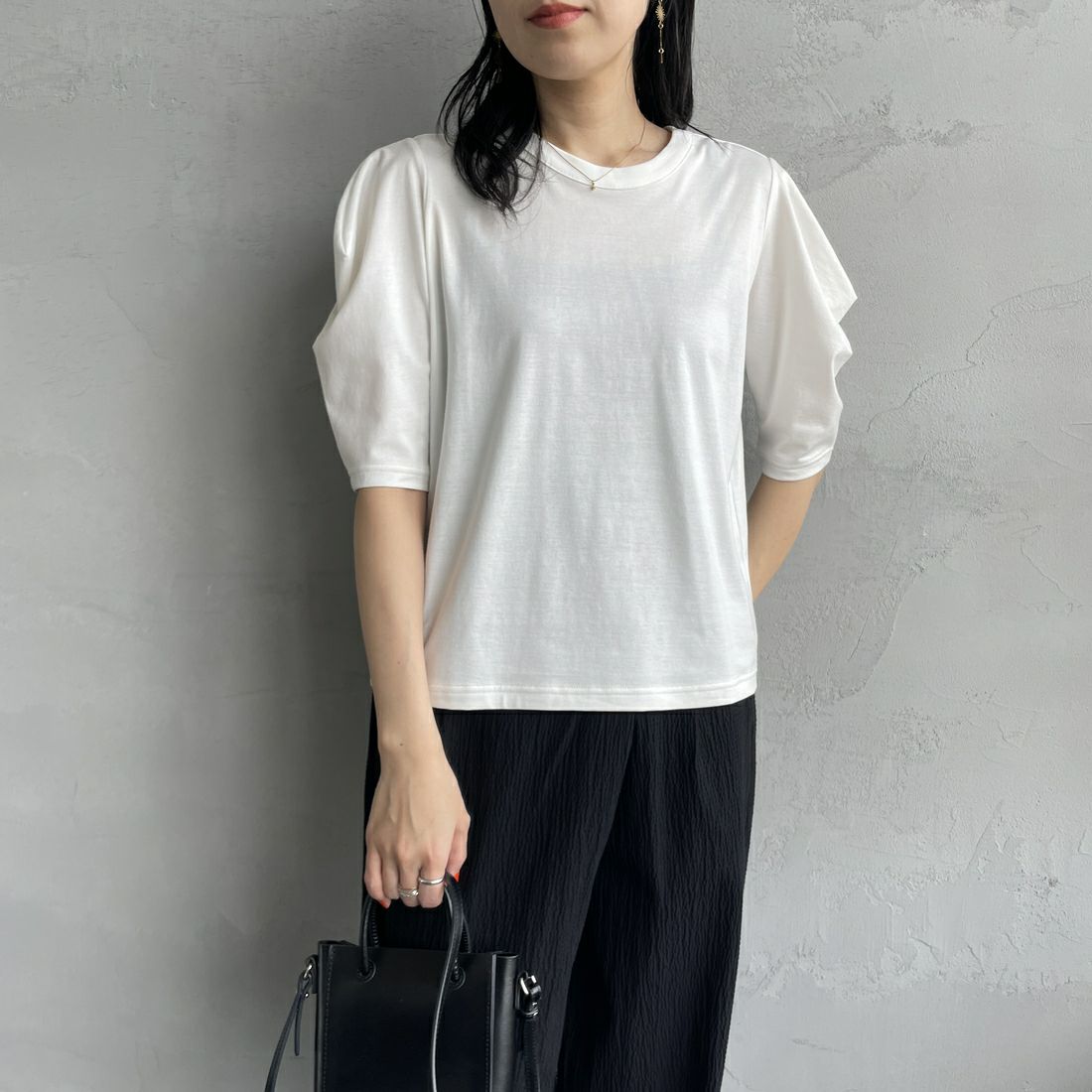 mizuiro ind [ミズイロインド] ドレープスリーブTシャツ [1-210066] 11 O.WHITE  &&モデル身長：160cm 着用サイズ：F&&