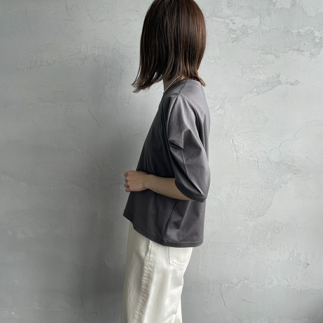 mizuiro ind [ミズイロインド] ドレープスリーブTシャツ [1-210066] 92 D.GRAY &&モデル身長：158cm 着用サイズ：F&&