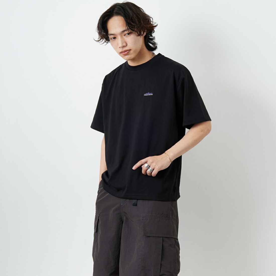 BLACK&&モデル身長：179cm 着用サイズ：L&&