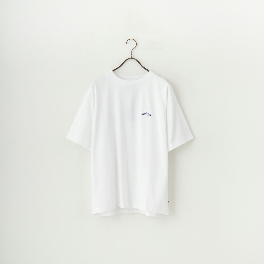 THOUSAND MILE [サウザンド マイル] ワンポイント刺繍ロゴ ショートスリーブTシャツ [TM251TC00280] WHITE