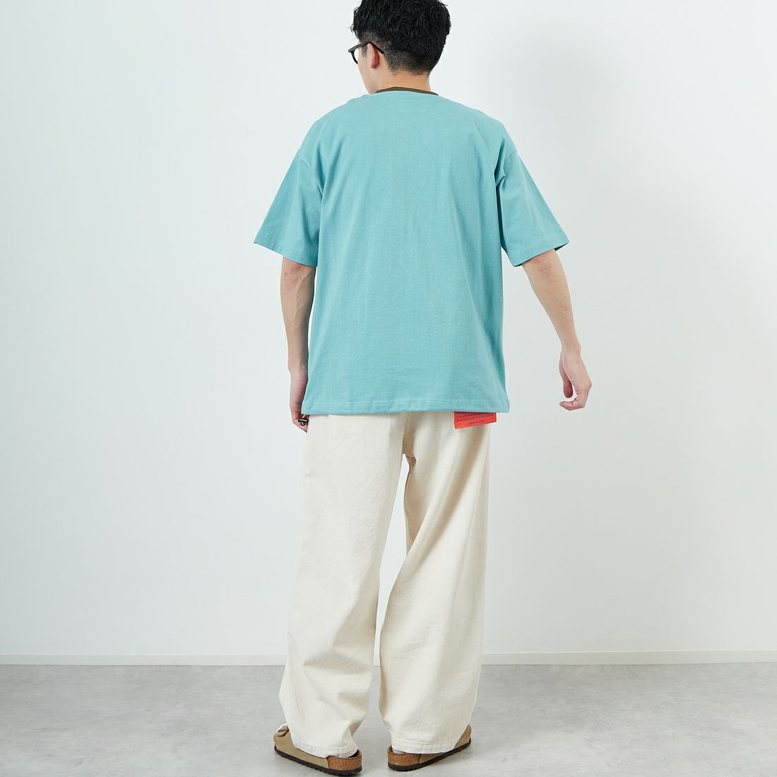 UNIVERSAL OVERALL [ユニバーサルオーバーオール] 別注 ドローコード付き ワイドシルエットTシャツ [U2513282IN-JF] SAX/KHK &&モデル身長：167cm 着用サイズ：M&&