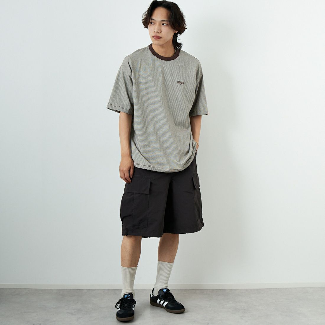 UNIVERSAL OVERALL [ユニバーサルオーバーオール] 別注 ドローコード付き ワイドシルエットTシャツ [U2513282IN-JF] BROWN BD &&モデル身長：179cm 着用サイズ：L&&