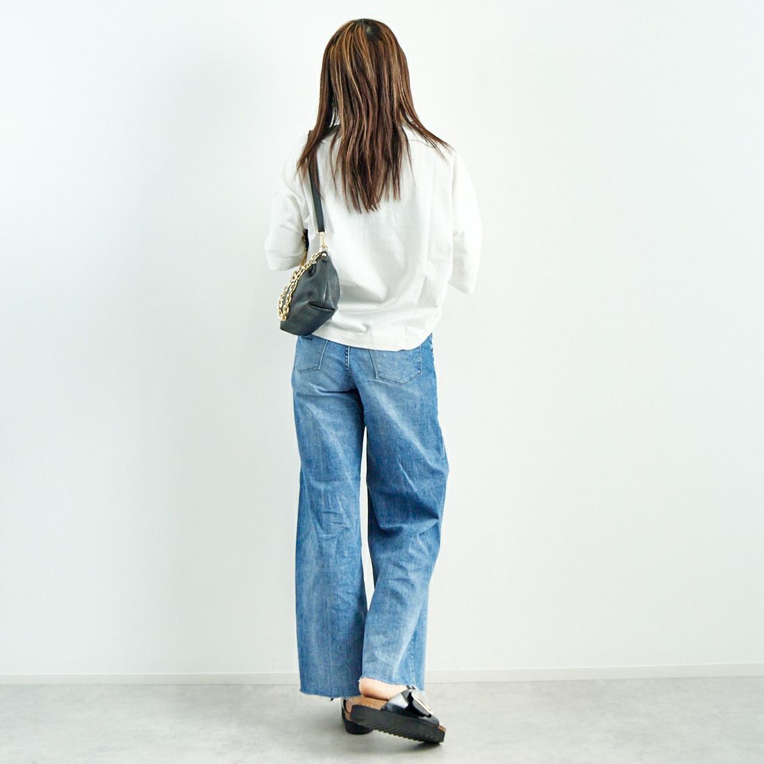 YANUK [ヤヌーク] ワイドフレアデニムパンツ [57134307] CVL &&モデル身長：167cm 着用サイズ：24&&