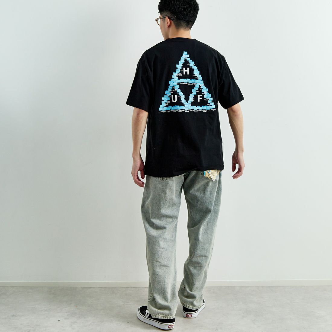 HUF [ハフ] デスクトップ ショートスリーブTシャツ [TS02400] BLACK &&モデル身長：168cm 着用サイズ：M&&