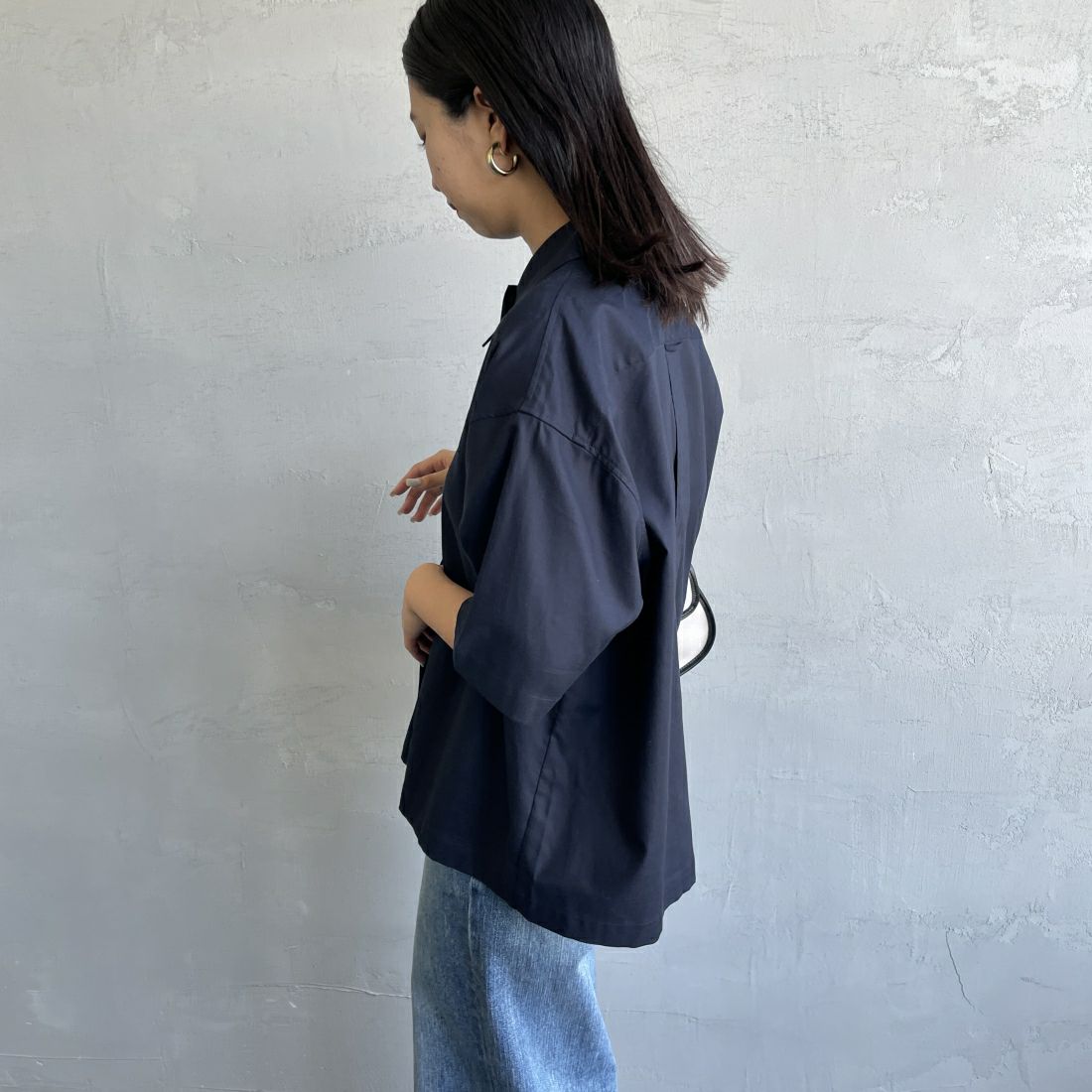 FRED PERRY [フレッドペリー] ワンポイントロゴ刺繍 プラケットシャツブラウス [G9176] 608 NAVY &&モデル身長：163cm 着用サイズ：10&&