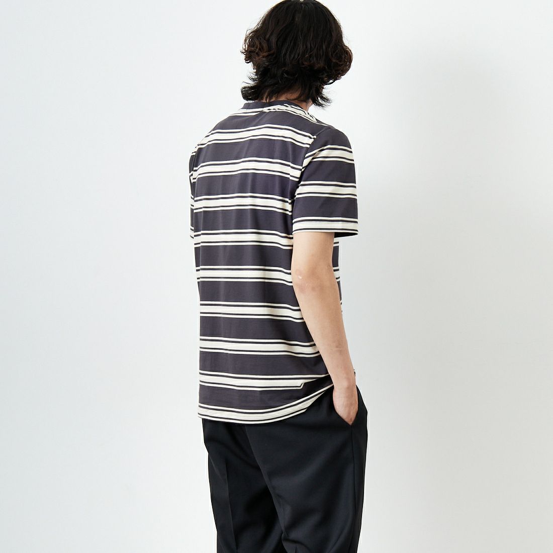 FRED PERRY [フレッドペリー] ファインストライプ ワンポイントロゴ刺繍Tシャツ [M9851] 297 ANCHER &&モデル身長：179cm 着用サイズ：M&&