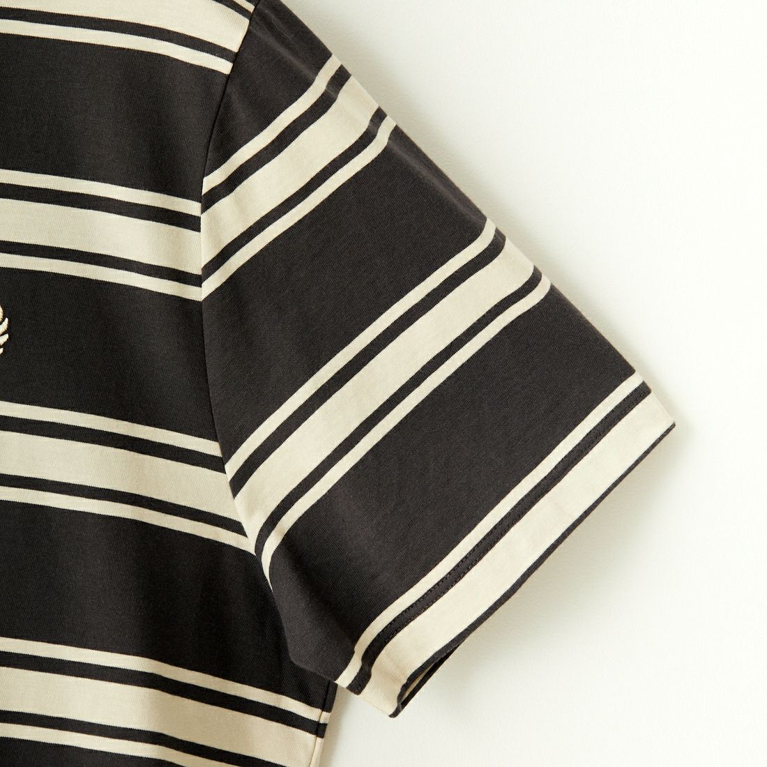 FRED PERRY [フレッドペリー] ファインストライプ ワンポイントロゴ刺繍Tシャツ [M9851] 297 ANCHER