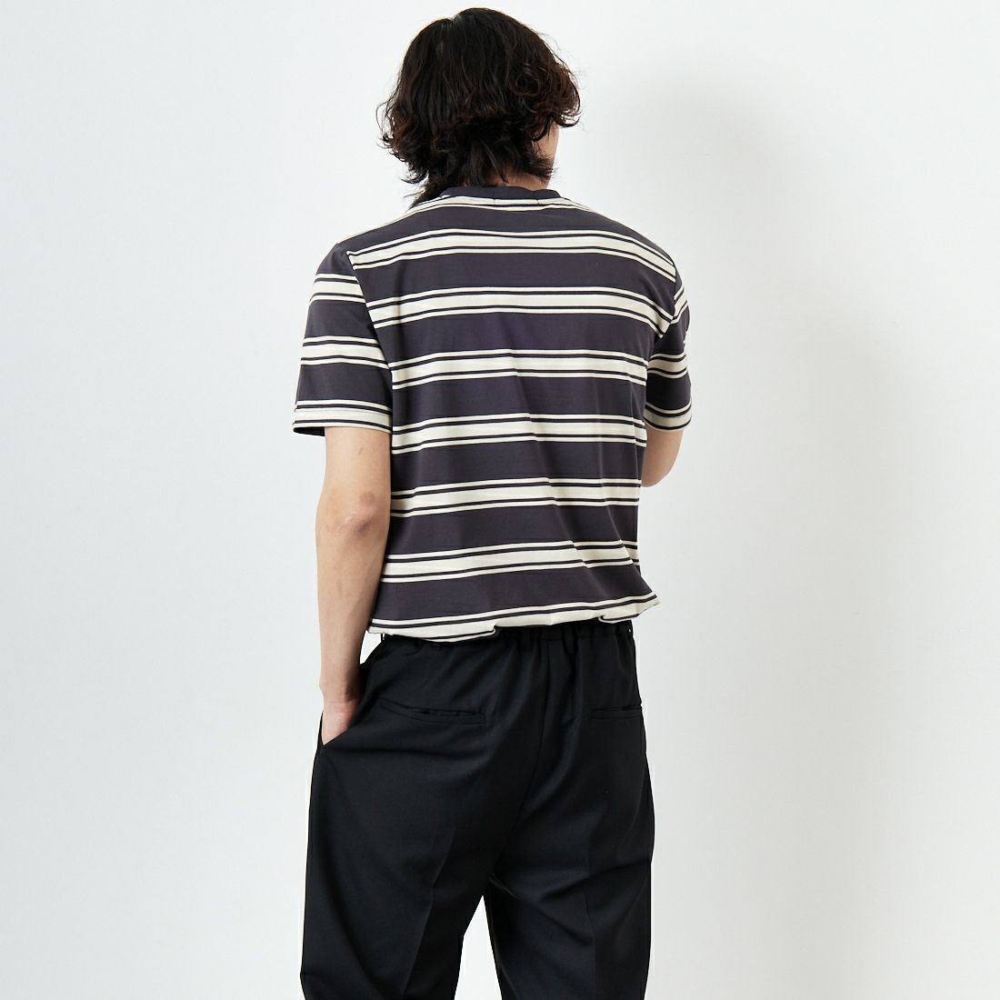 FRED PERRY [フレッドペリー] ファインストライプ ワンポイントロゴ刺繍Tシャツ [M9851] 297 ANCHER &&モデル身長：179cm 着用サイズ：M&&
