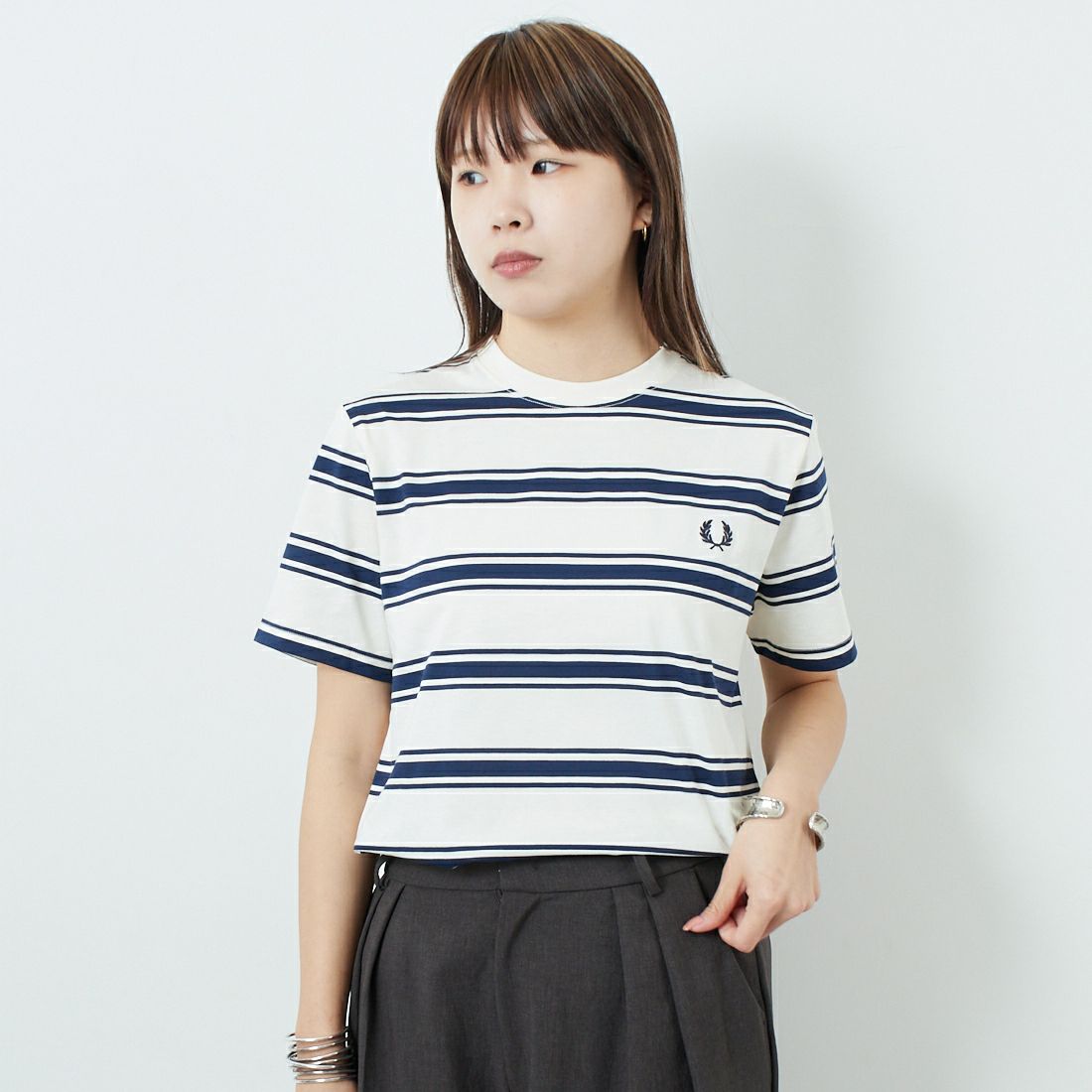 560 ECRU&&モデル身長：167cm 着用サイズ：S&&