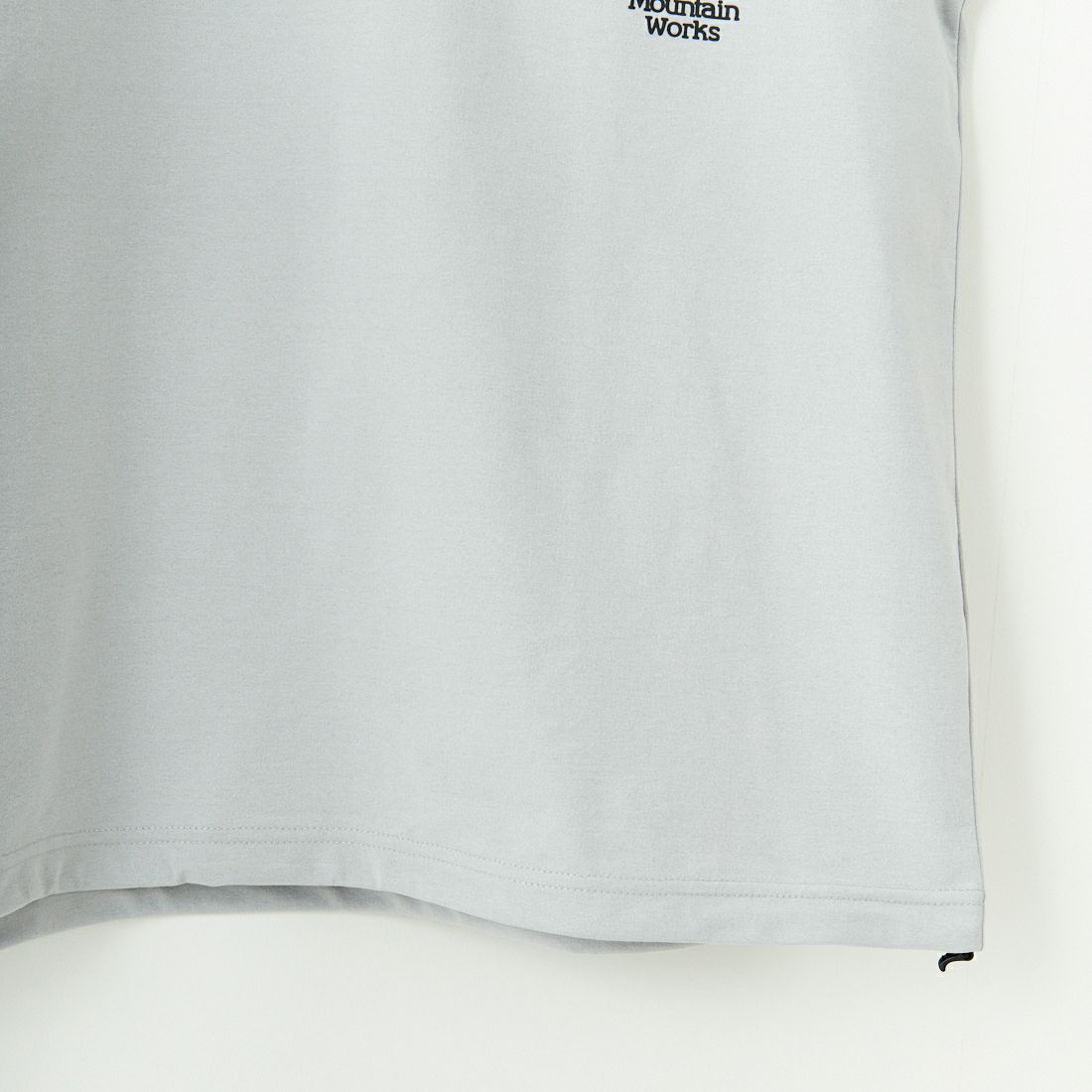 Marmot [マーモット] 別注 ドローコード付き ワンポイントロゴポケットTシャツ [MTSS25MST332IN-JF] GRAY