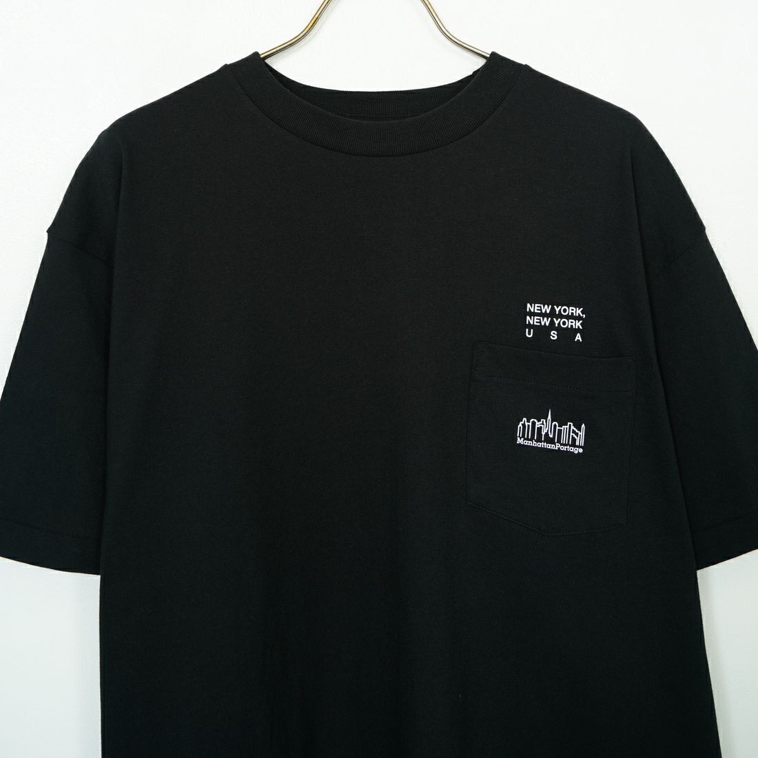 MANHATTAN PORTAGE [マンハッタンポーテージ] スカイラインロゴ ショートスリーブポケットTシャツ [MP-M611] BLACK