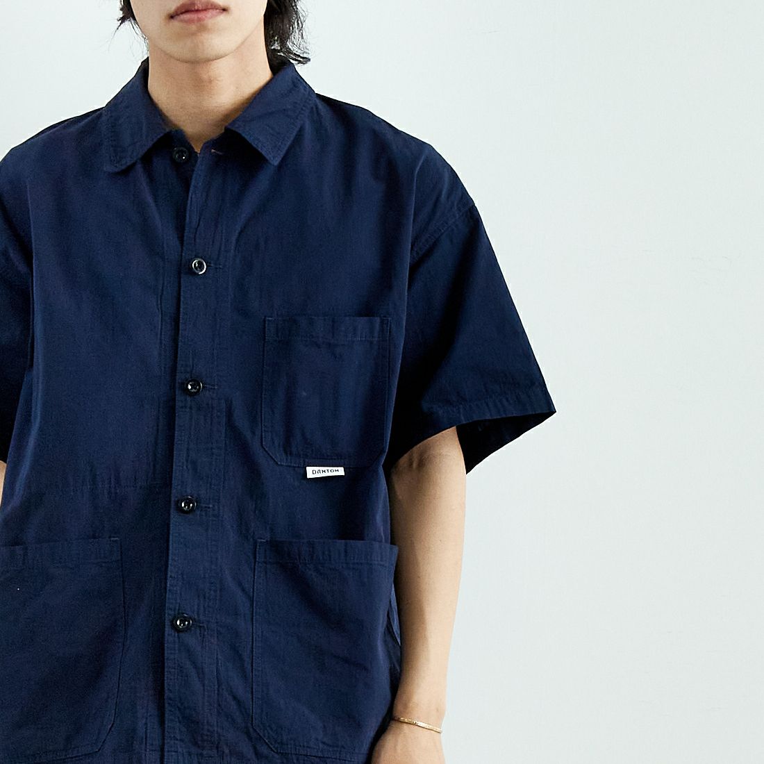 DANTON [ダントン] 半袖カバーオールシャツ [DT-B0239MUG] NAVY &&モデル身長：179cm 着用サイズ：40&&