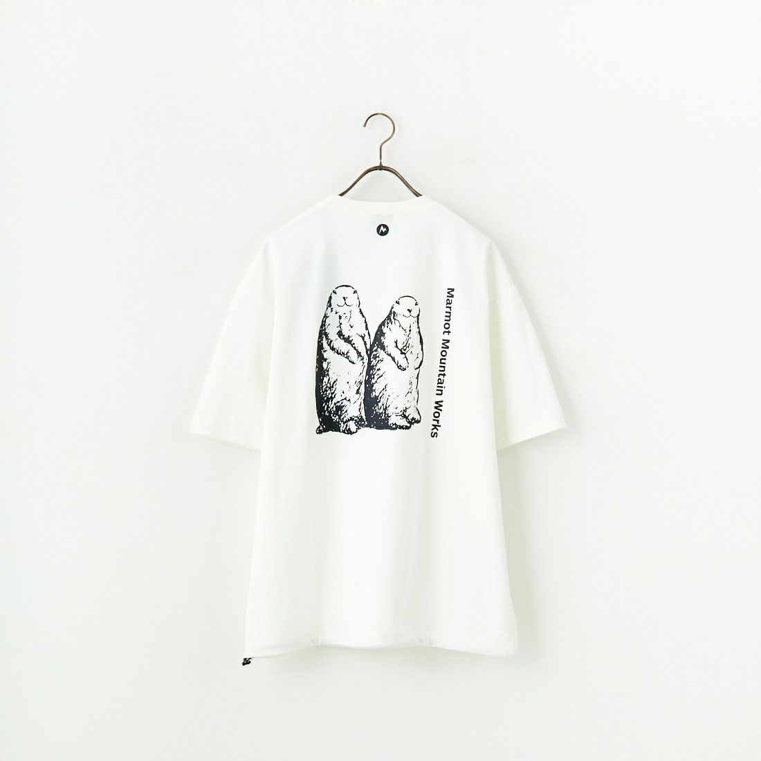 Marmot [マーモット] 別注 ドローコード付き マーモットバックプリントTシャツ [MTSS25MST329IN-JF] WHITE