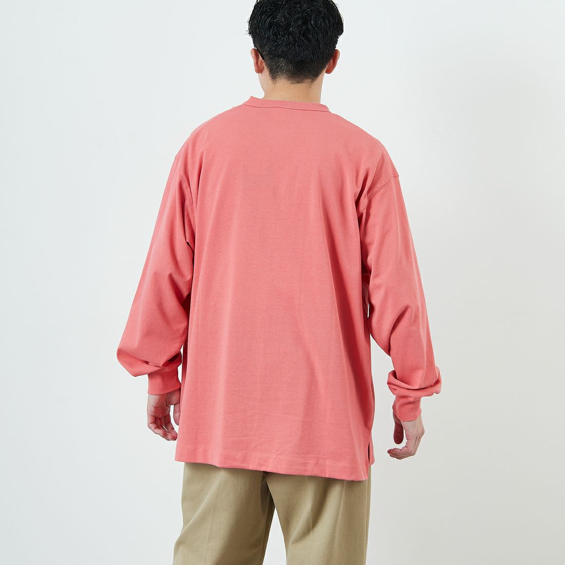 NANGA [ナンガ] エコハイブリッド ボックスロゴ刺繍Tシャツ [NW2411-1G803] S.PNK &&モデル身長：168cm 着用サイズ：L&&