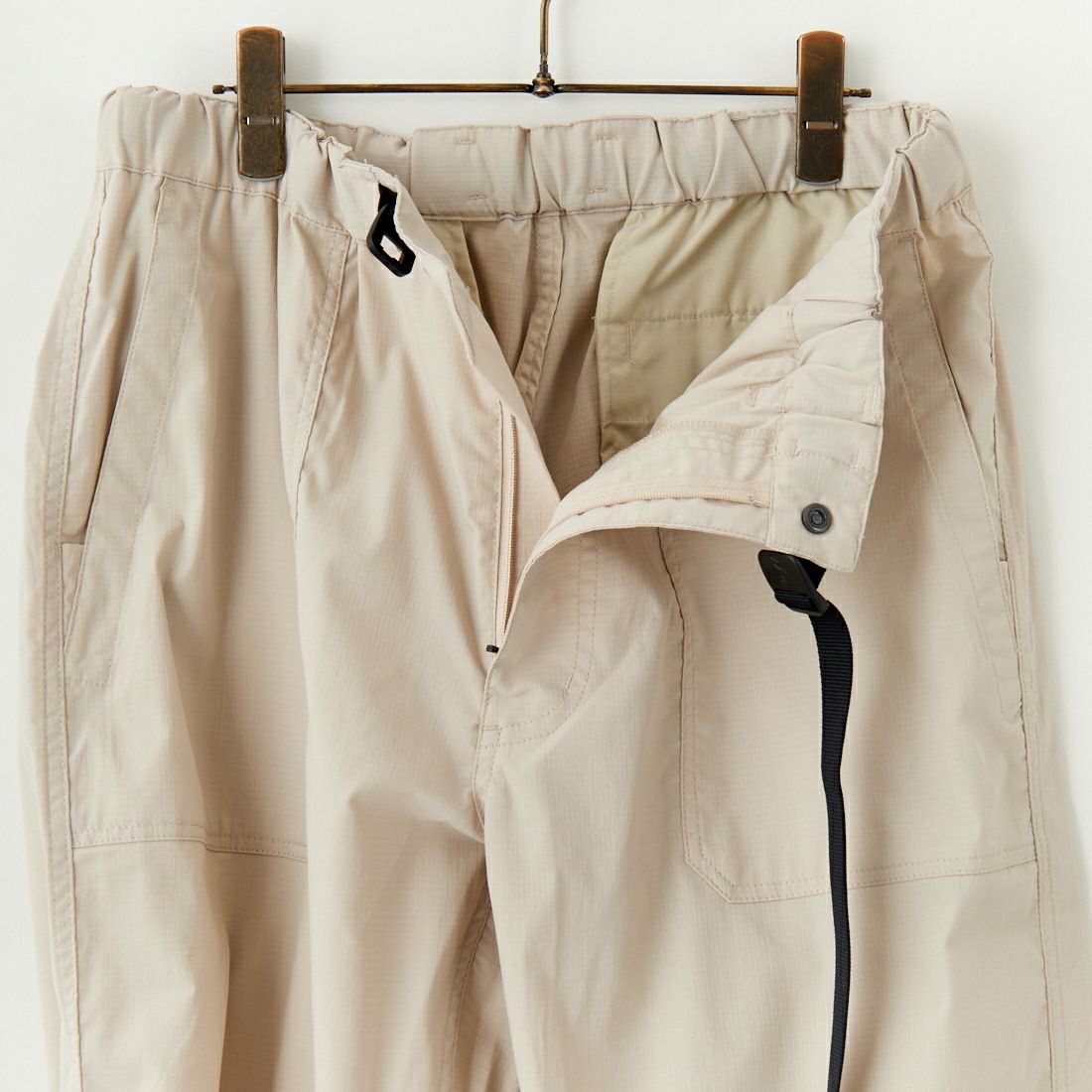 NANGA [ナンガ] ヒノック リップストップフィールドパンツ [NW2421-1I203] L.GRY