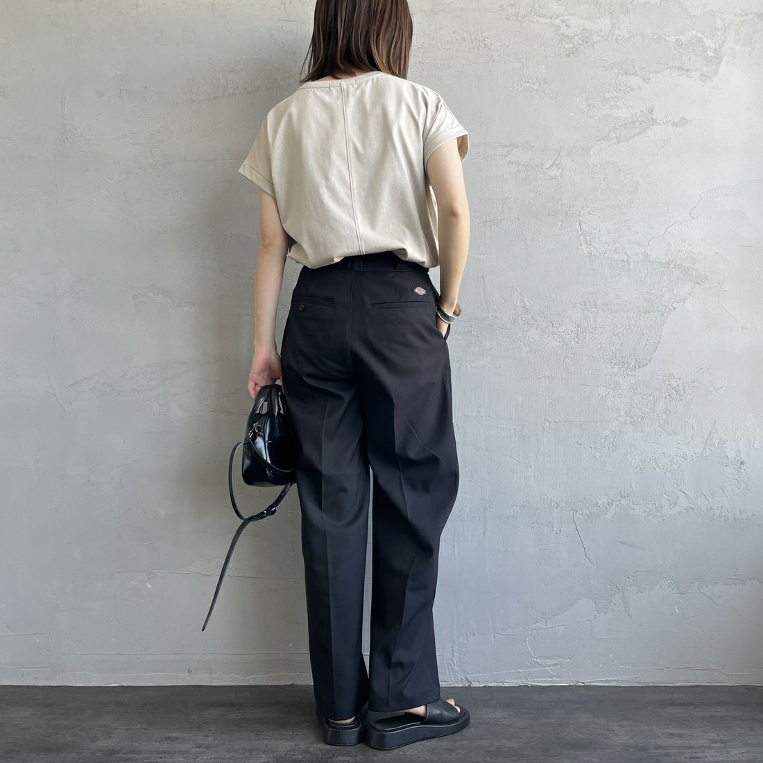 Maison de L'allure [メゾン ドゥ ラリュール] 箔ラバーロゴプリントTシャツ [M25112019] 07 GRAY &&モデル身長：158cm 着用サイズ：F&&