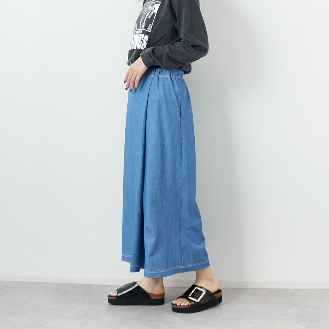 THOUSAND MILE [サウザンド マイル] ウェーブアジャストスカート [TM251TD00352] LT.BLUE &&モデル身長：167cm 着用サイズ：F&&