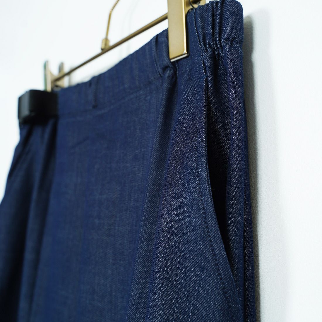 THOUSAND MILE [サウザンド マイル] ウェーブアジャストスカート [TM251TD00352] NAVY