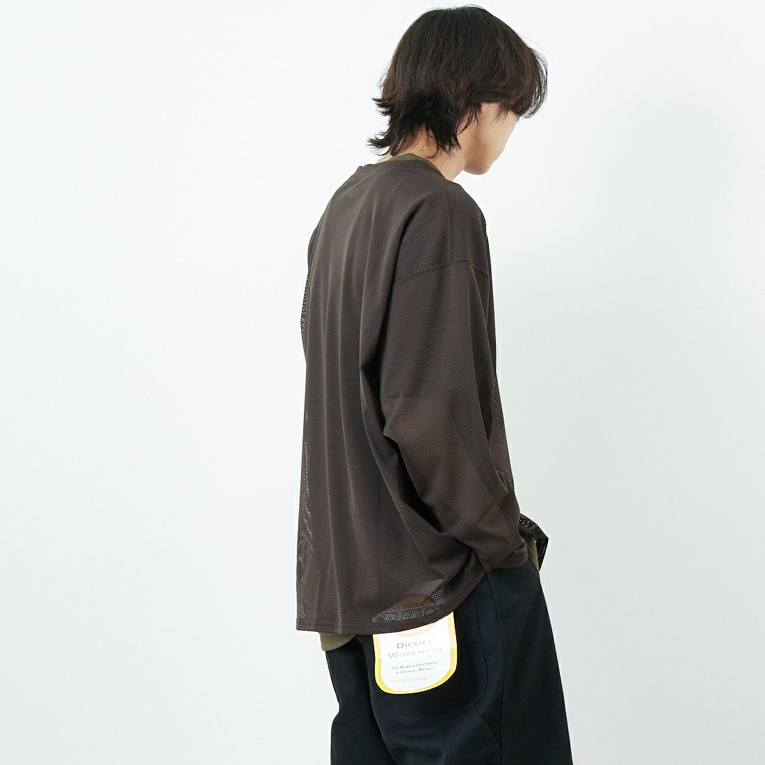 South2West8 [サウスツーウエストエイト] メッシュクルーネックTシャツ [QV663] C DK.BROWN &&モデル身長：179cm 着用サイズ：L&&
