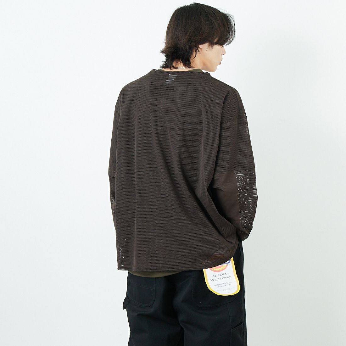 South2West8 [サウスツーウエストエイト] メッシュクルーネックTシャツ [QV663] C DK.BROWN &&モデル身長：179cm 着用サイズ：L&&