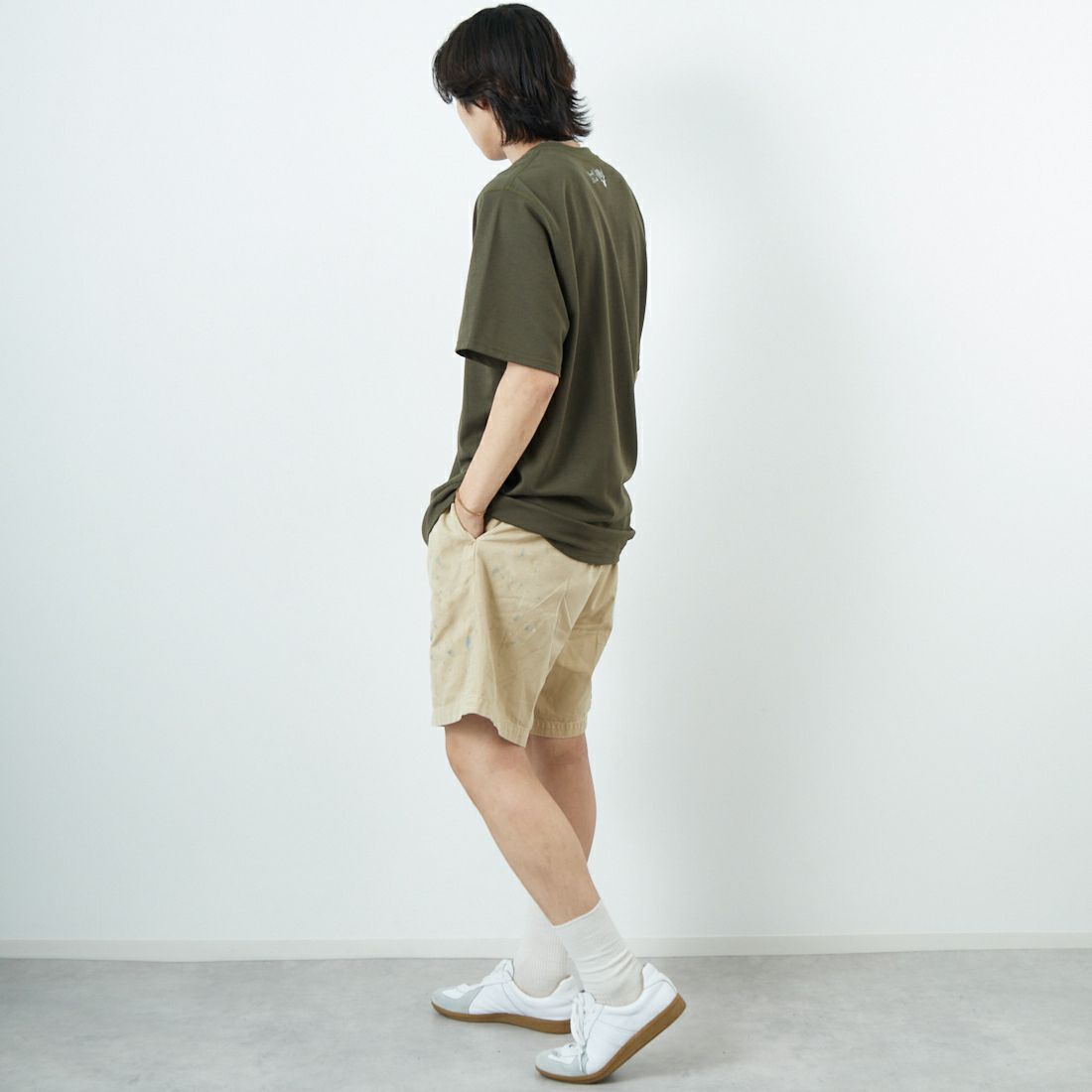 South2West8 [サウスツーウエストエイト] ショートスリーブクルーネックTシャツ [QV671] A OLIVE &&モデル身長：179cm 着用サイズ：L&&