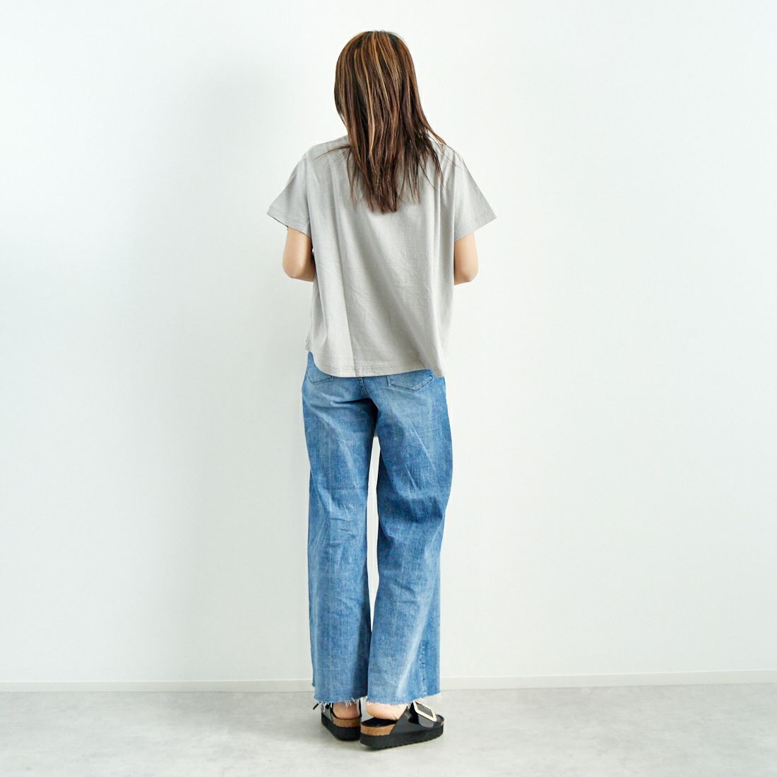 tumugu: [ツムグ] ラフィ天竺プリントTシャツ [TC25103] 80 L.GRAY &&モデル身長：167cm 着用サイズ：F&&
