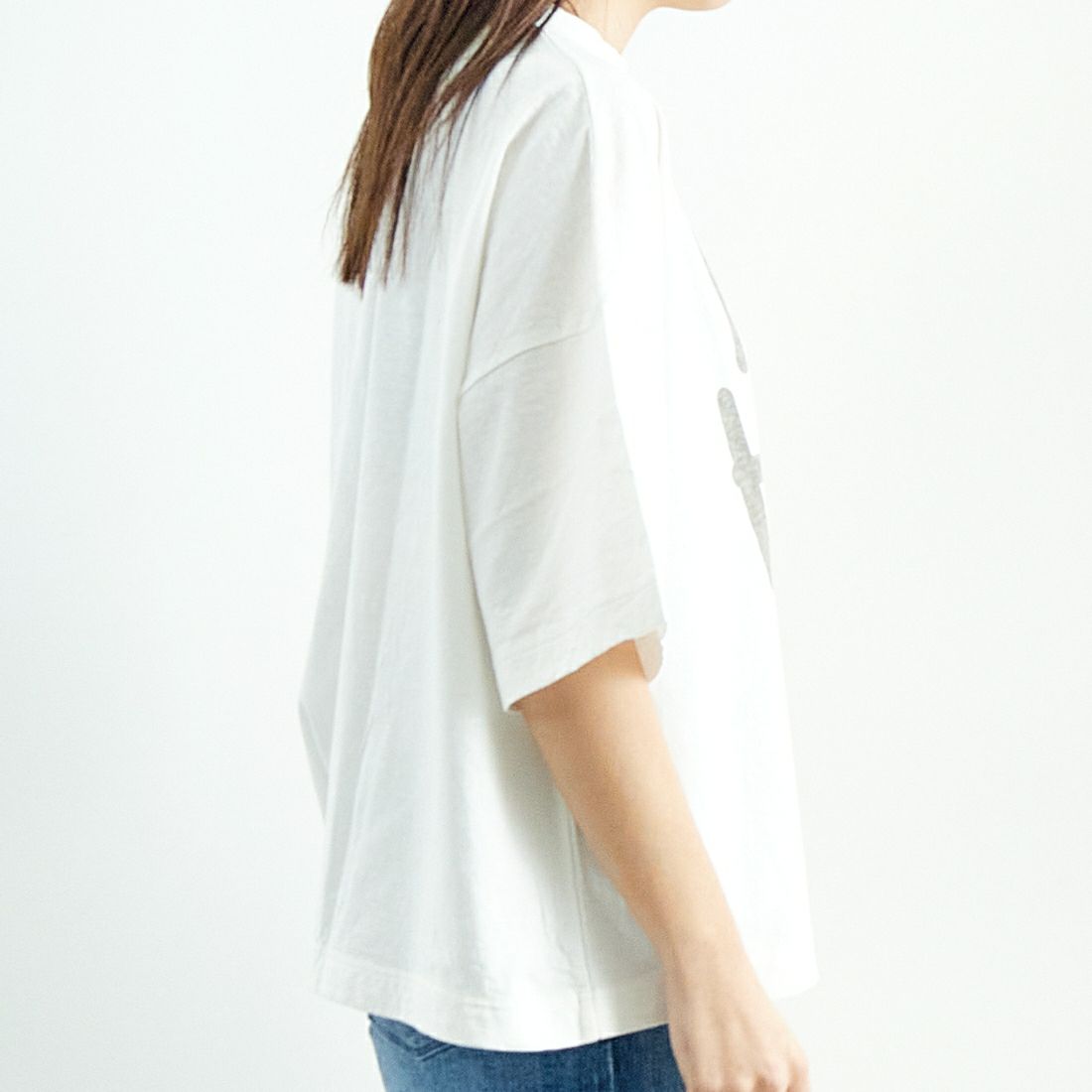 tumugu: [ツムグ] ラフィ天竺プリントTシャツ [TC25104] 02 OFF &&モデル身長：167cm 着用サイズ：F&&