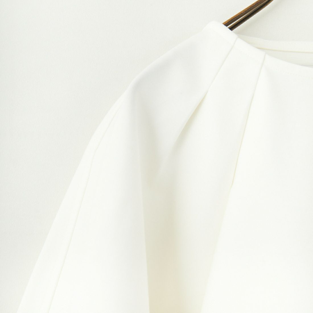 MICA&DEAL [マイカアンドディール] シアースリーブプルオーバー [0125109041] OFF WHITE