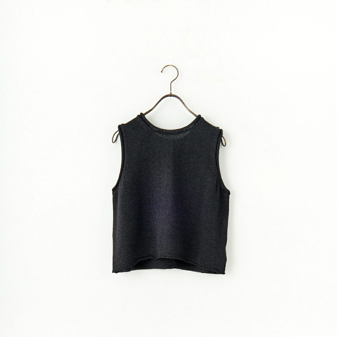 19 BLACK
