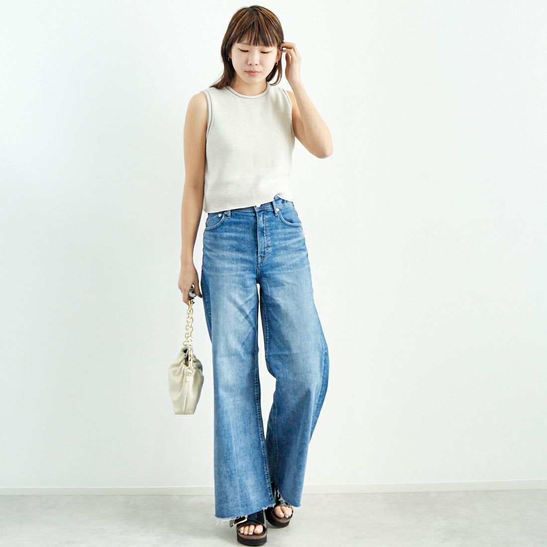 WALANCE [ワランス] ペーパーニット2WAYトップス [3251-004] 09 G.IVORY &&モデル身長：167cm 着用サイズ：F&&