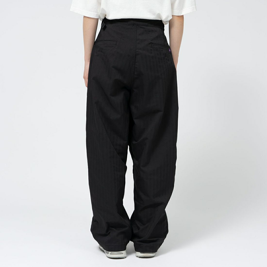 THE NORTH FACE PURPLE LABEL [ザ ノースフェイス パープルレーベル] ヘリンボーンフィールドラップパンツ [N25SC036] K BLACK &&モデル身長：162cm 着用サイズ：WS&&