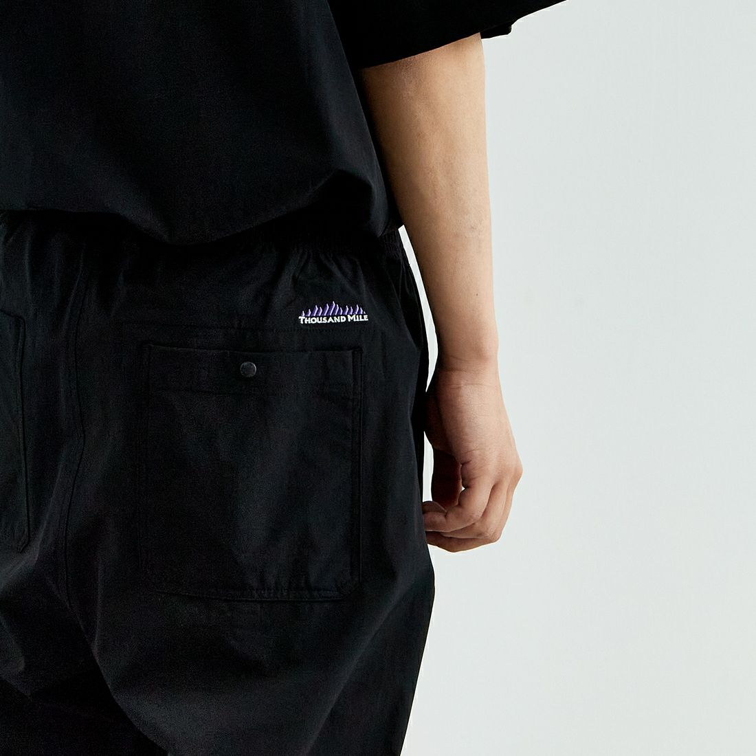 THOUSAND MILE [サウザンド マイル] ショートスリーブTシャツ&パンツ 3Pセットアップ [TM251NP00011] BLACK &&モデル身長：179cm 着用サイズ：XL&&