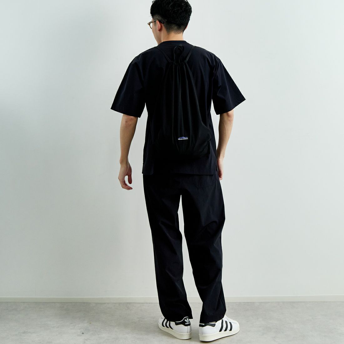 THOUSAND MILE [サウザンド マイル] ショートスリーブTシャツ&パンツ 3Pセットアップ [TM251NP00011] NAVY &&モデル身長：168cm 着用サイズ：M&&