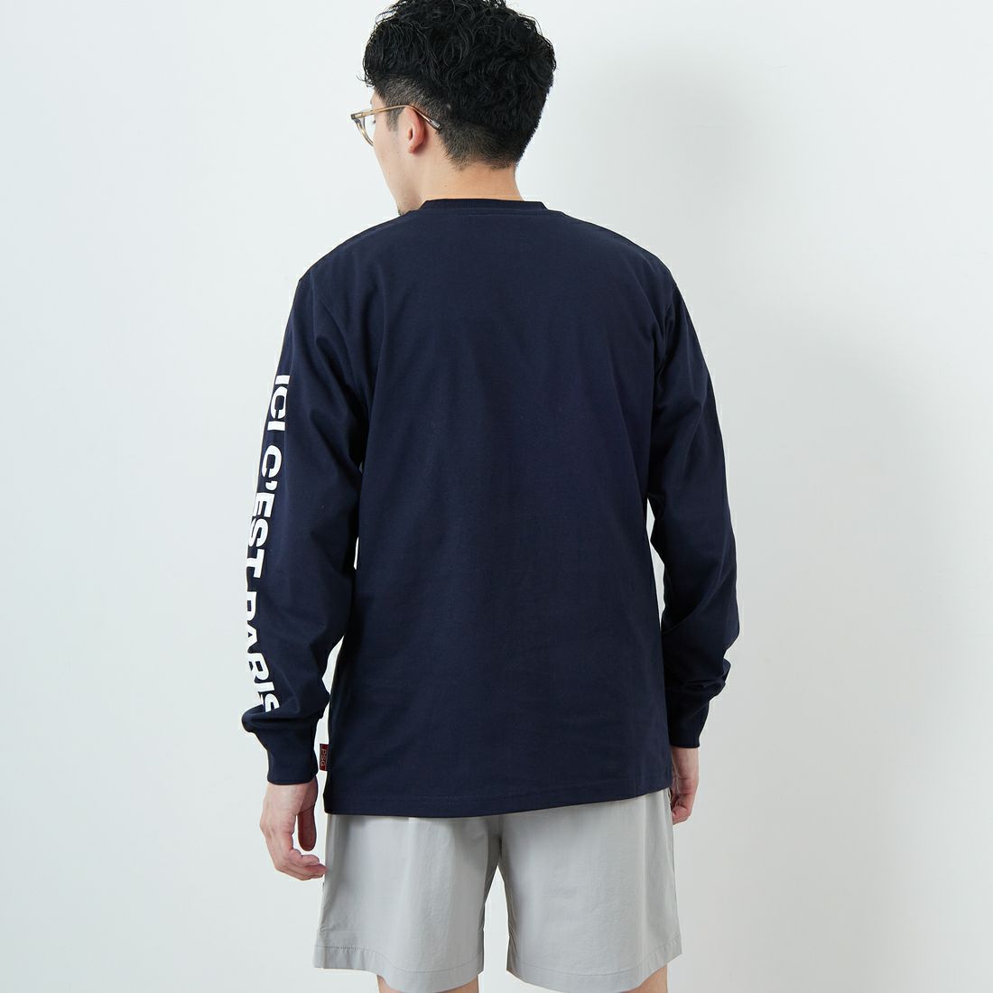PARIS SAINT-GERMAN [パリ・サンジェルマン] 袖ロゴデザイン ロングスリーブTシャツ [PS0325SS0001] NAVY &&モデル身長：168cm 着用サイズ：M&&